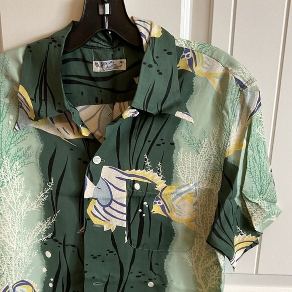 Sun Surf Japan Original Hawaiian Prints Green Yellow Fish Shirt Size Small S - Picture 9 of 9